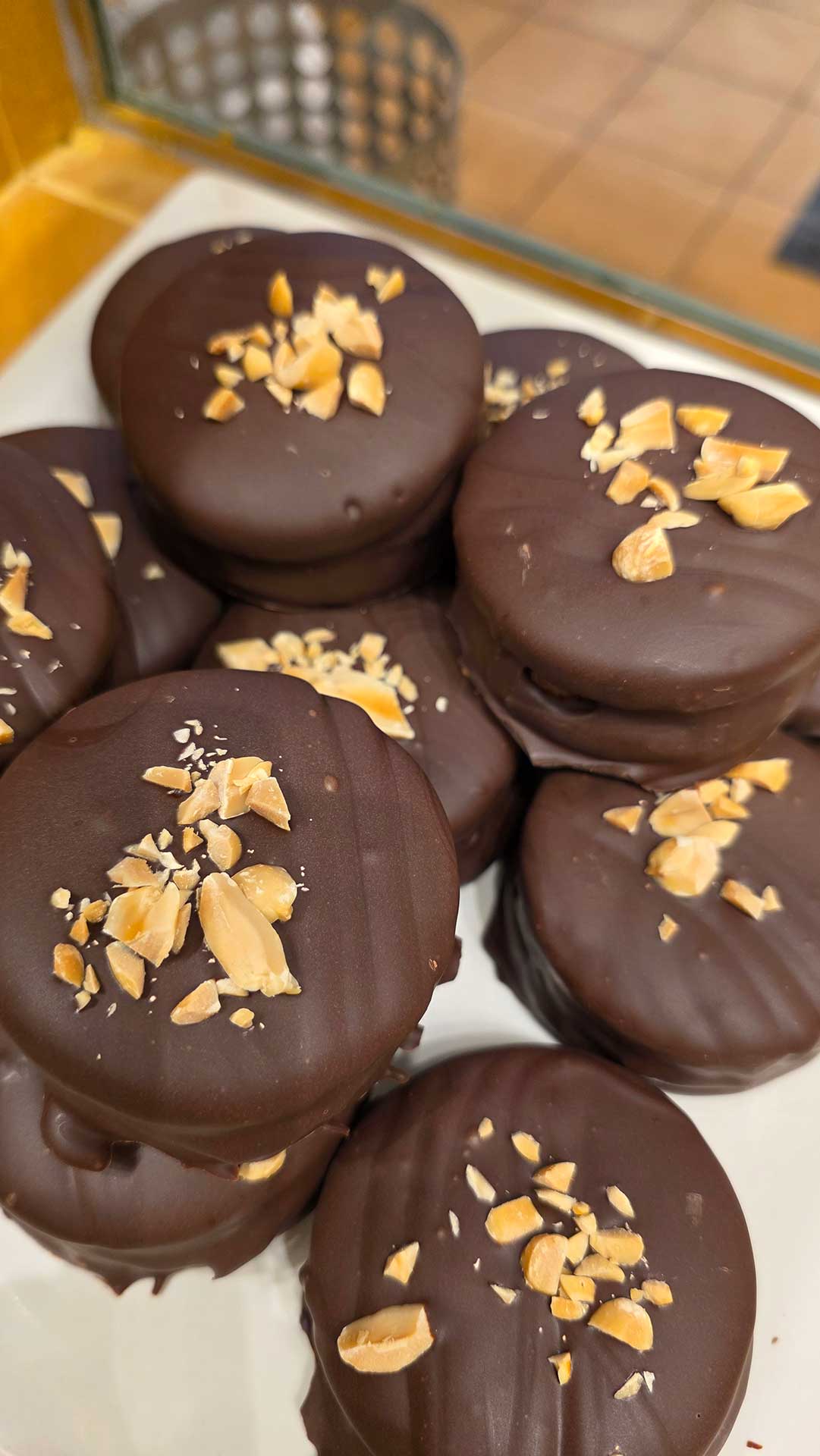 alfajor cacahuete y caramelo salado Deleitería Bilbao